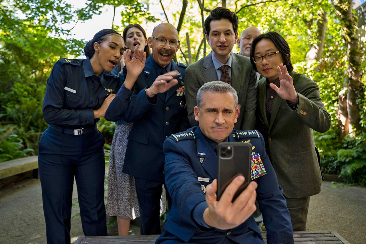 Space-Force-Netflix-Staffel-2-Review-04