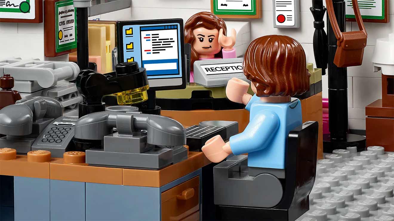 The-Office-Lego-set-01