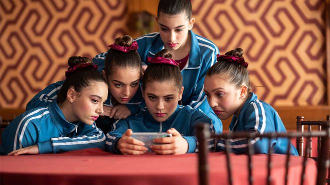 The-Gymnasts-ZDFneoriginal-serie-01