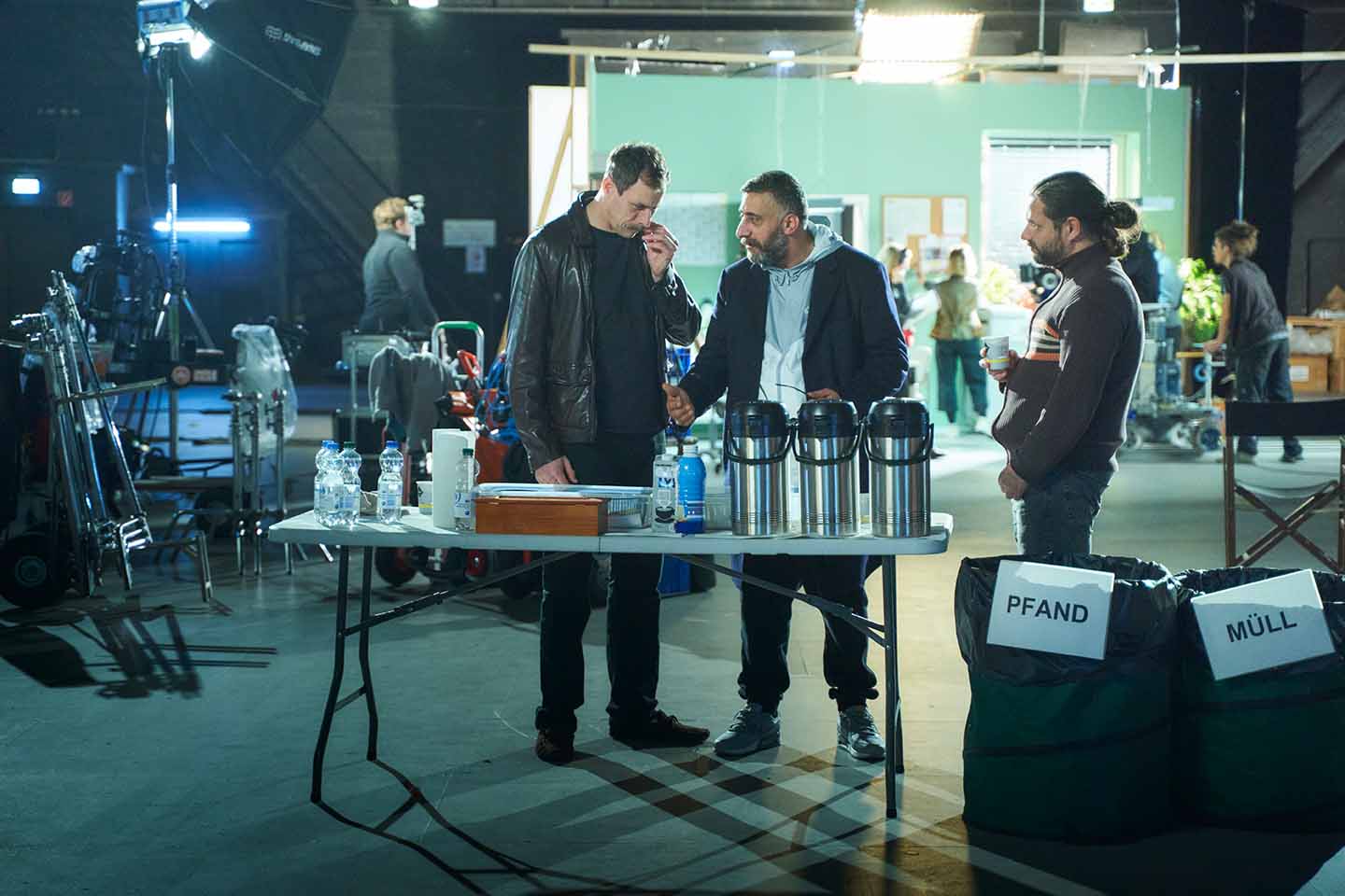 german-genius-ricky-gervais-kida-ramadan-03