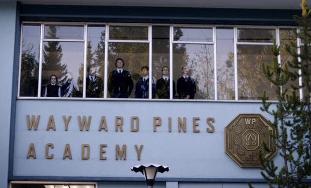Wayward Pines S01E04 – One of Our Senior Realtors Has Chosen to Retire