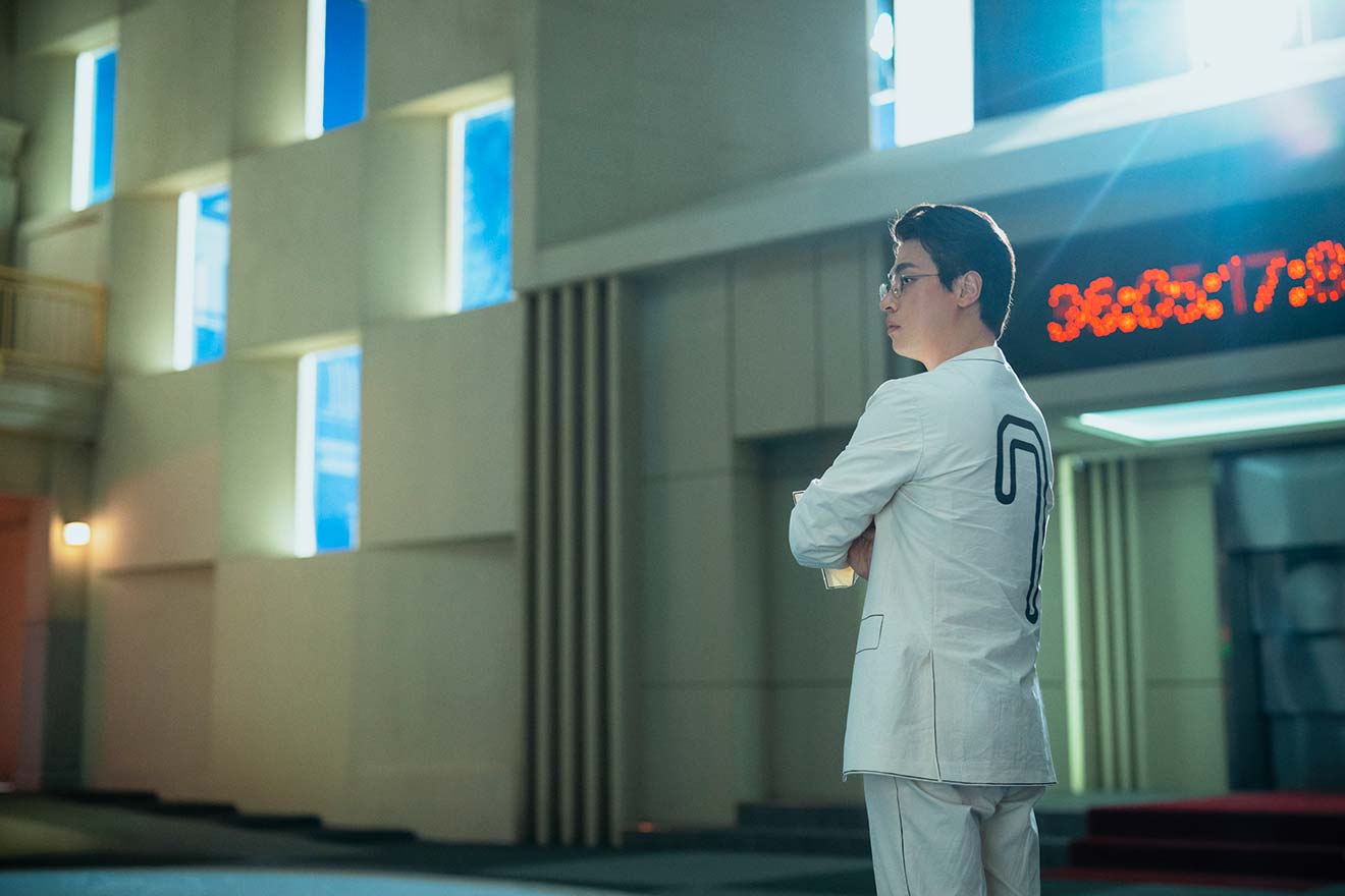 The-8-Show-Staffel-1-review_03
