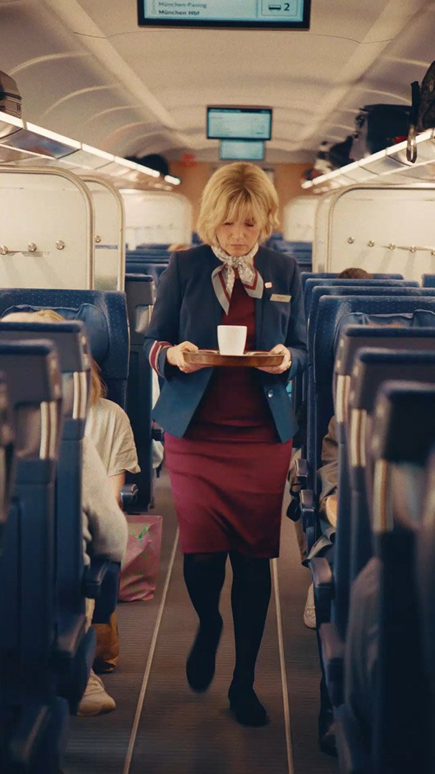 Boah-Bahn-Bistro-Anke-Engelke-Webserie-Deutsche-Bahn