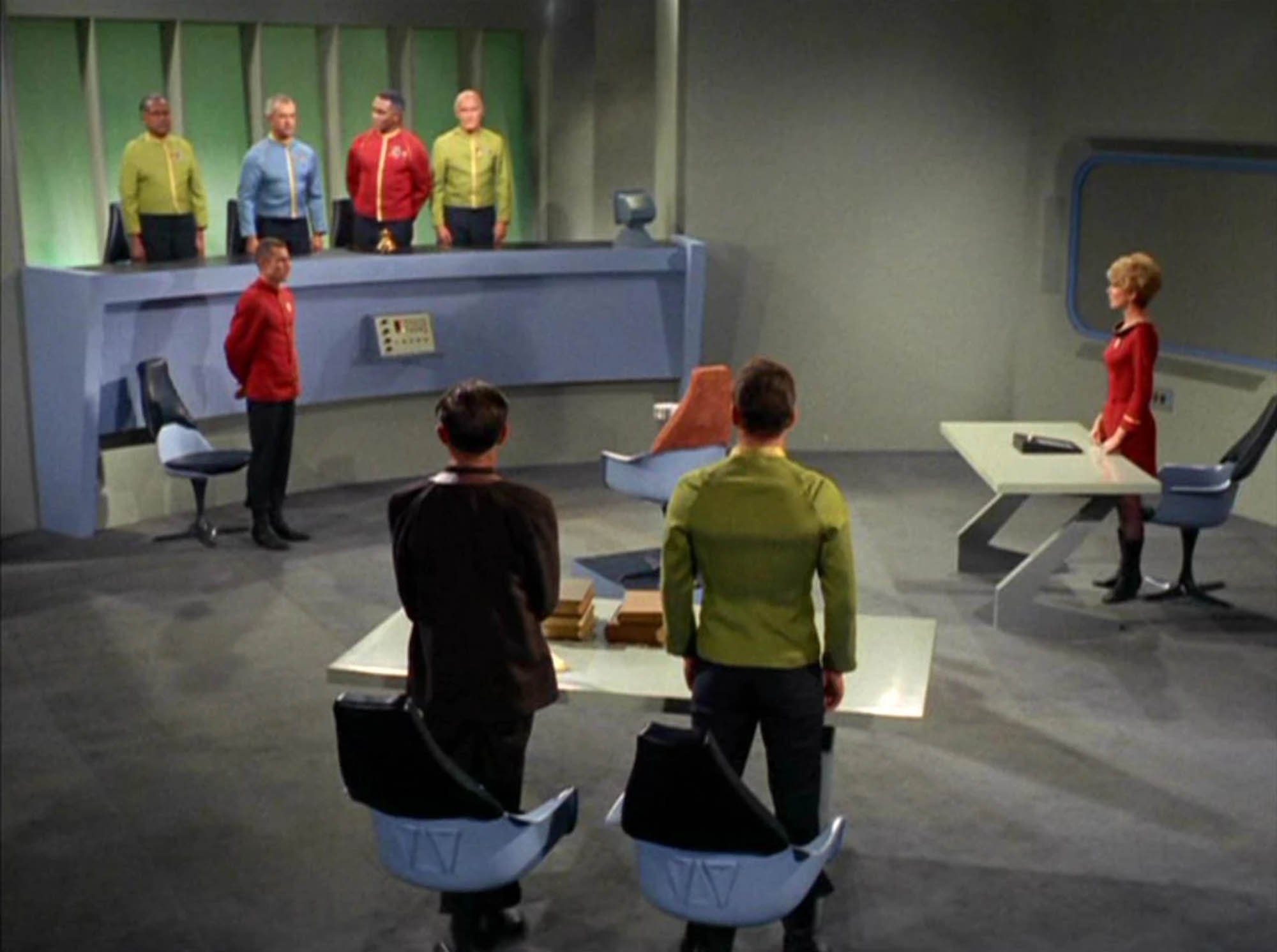 Der Prozess gegen die Menschheit – Wie Shakespeare, Recht und Star Trek zusammenfinden Starbase-11-courtroom-Star-Trek-Classic